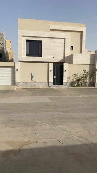 فيلا للبيع حي العارض
