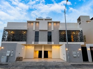 دور اول للبيع حي العارض